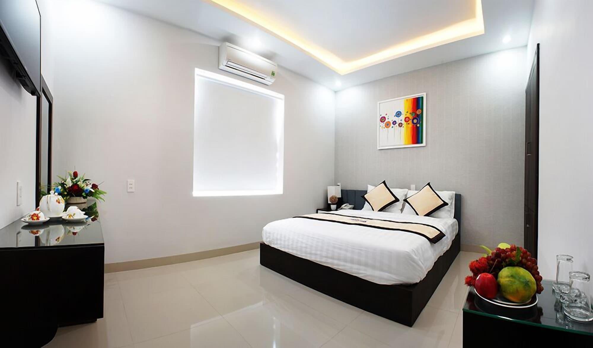Hanoi Blue Hotel - The Water Front Дананг Экстерьер фото