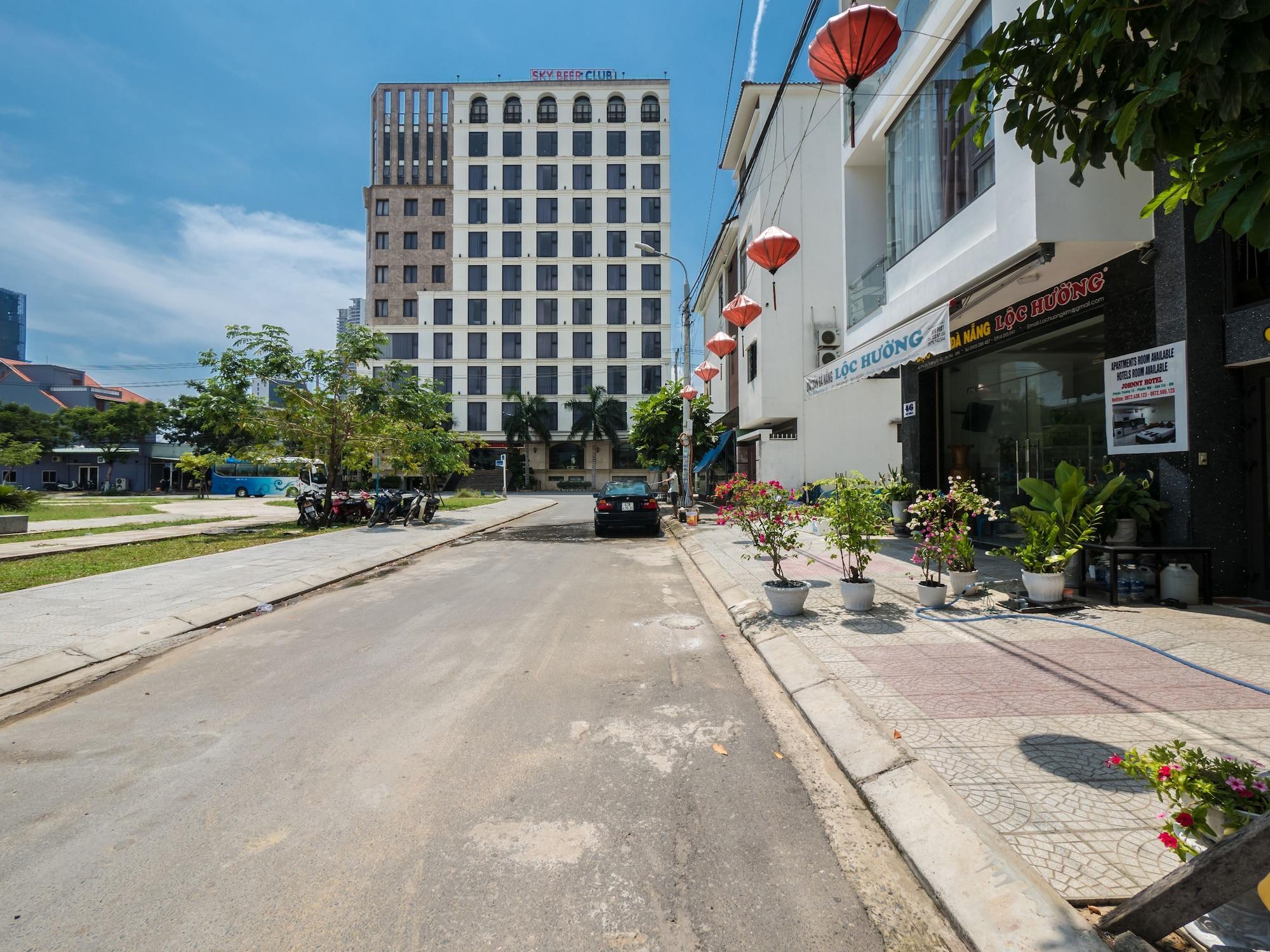 Hanoi Blue Hotel - The Water Front Дананг Экстерьер фото