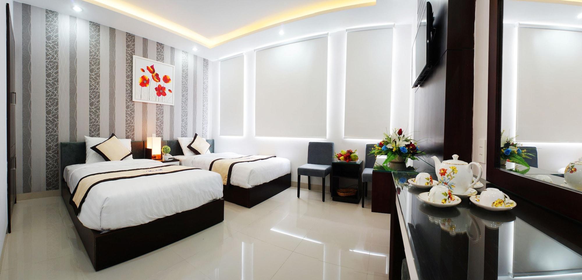 Hanoi Blue Hotel - The Water Front Дананг Экстерьер фото