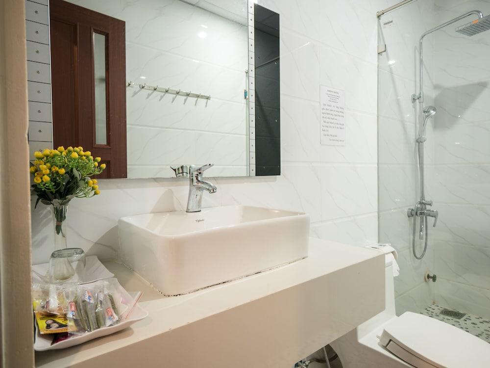 Hanoi Blue Hotel - The Water Front Дананг Экстерьер фото
