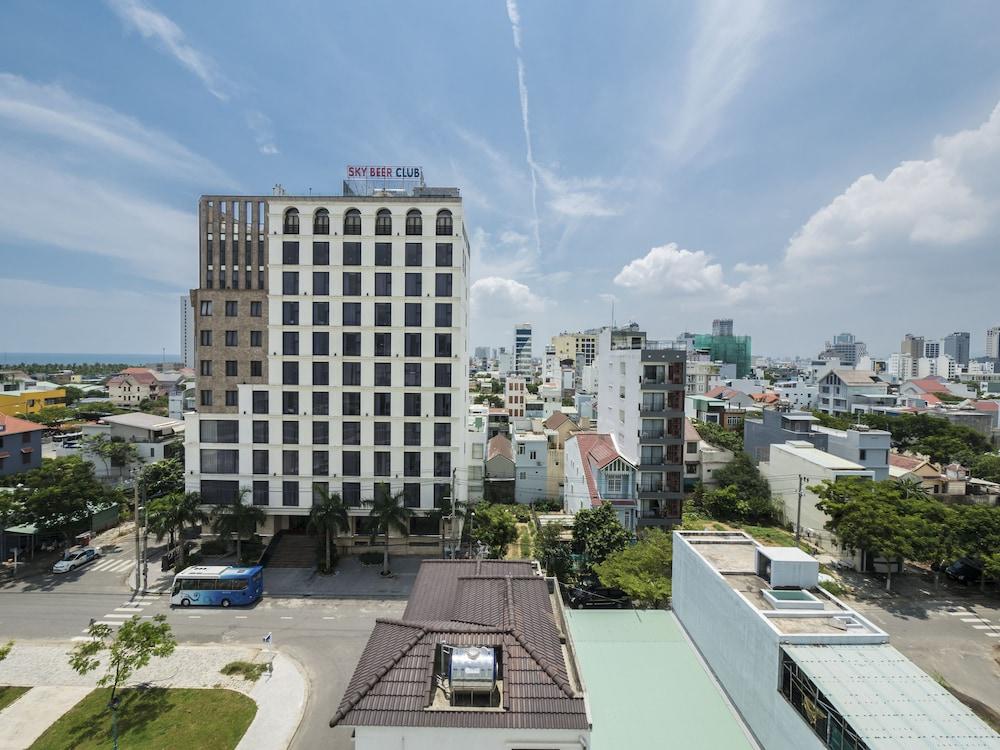 Hanoi Blue Hotel - The Water Front Дананг Экстерьер фото