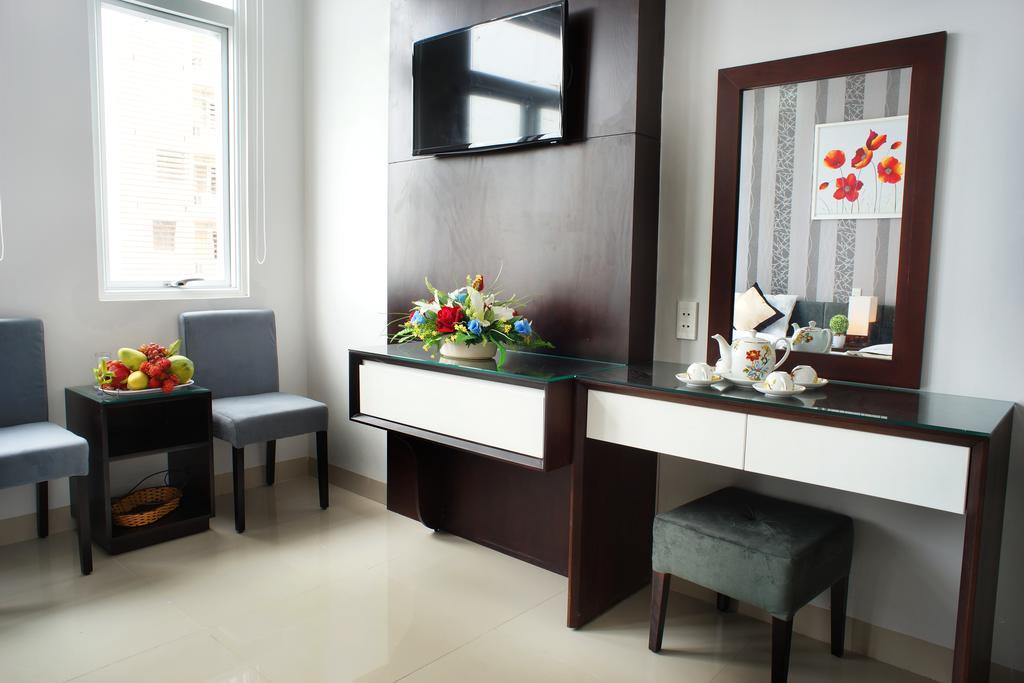Hanoi Blue Hotel - The Water Front Дананг Экстерьер фото