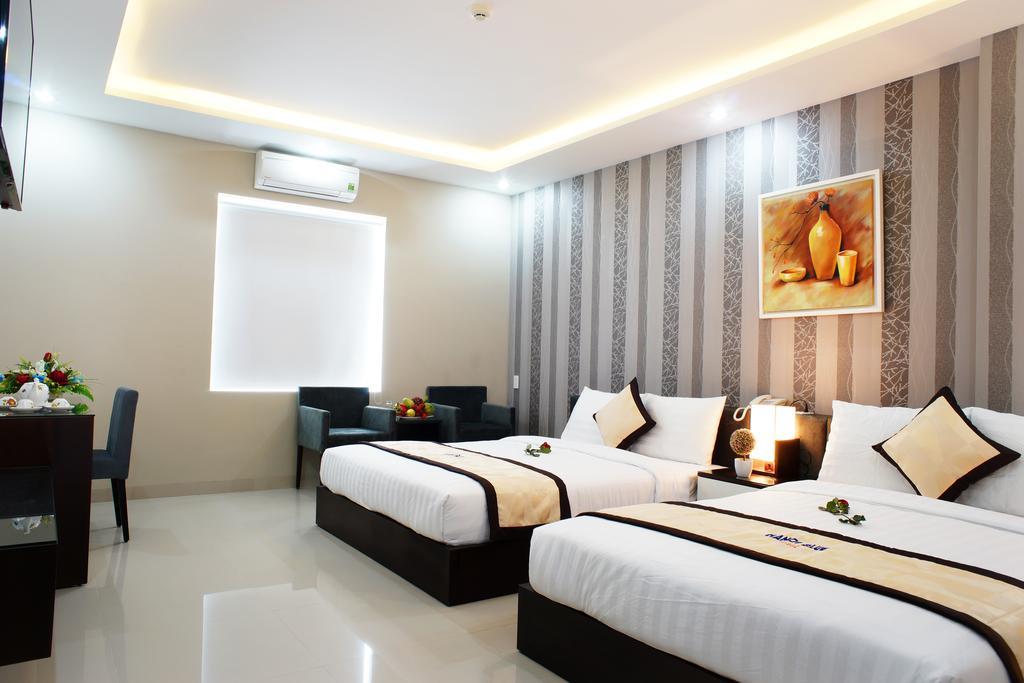 Hanoi Blue Hotel - The Water Front Дананг Экстерьер фото