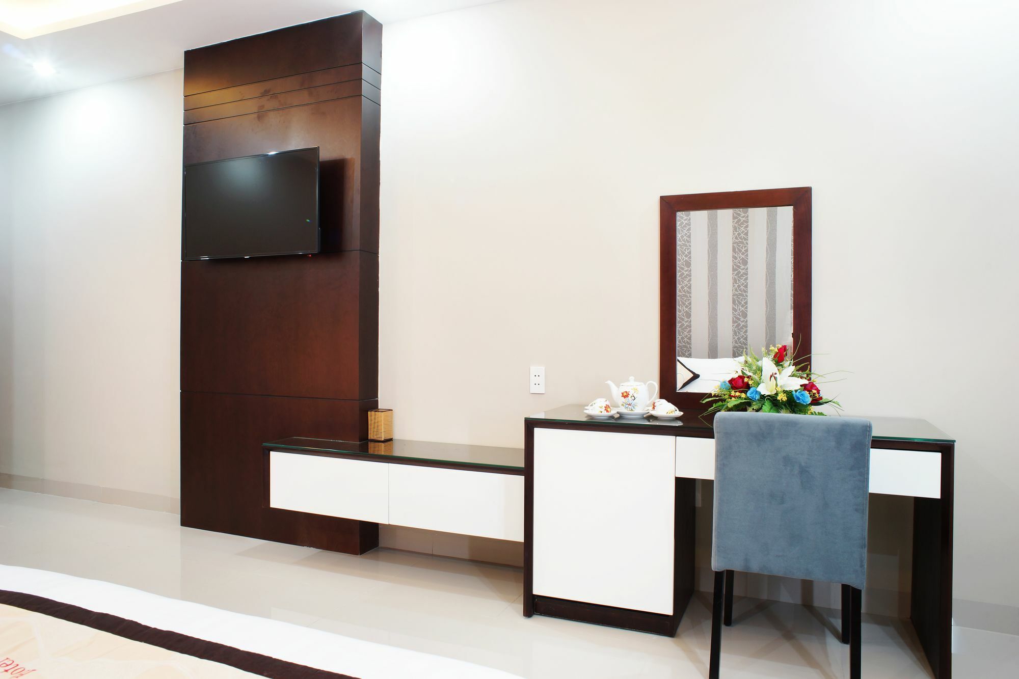 Hanoi Blue Hotel - The Water Front Дананг Экстерьер фото