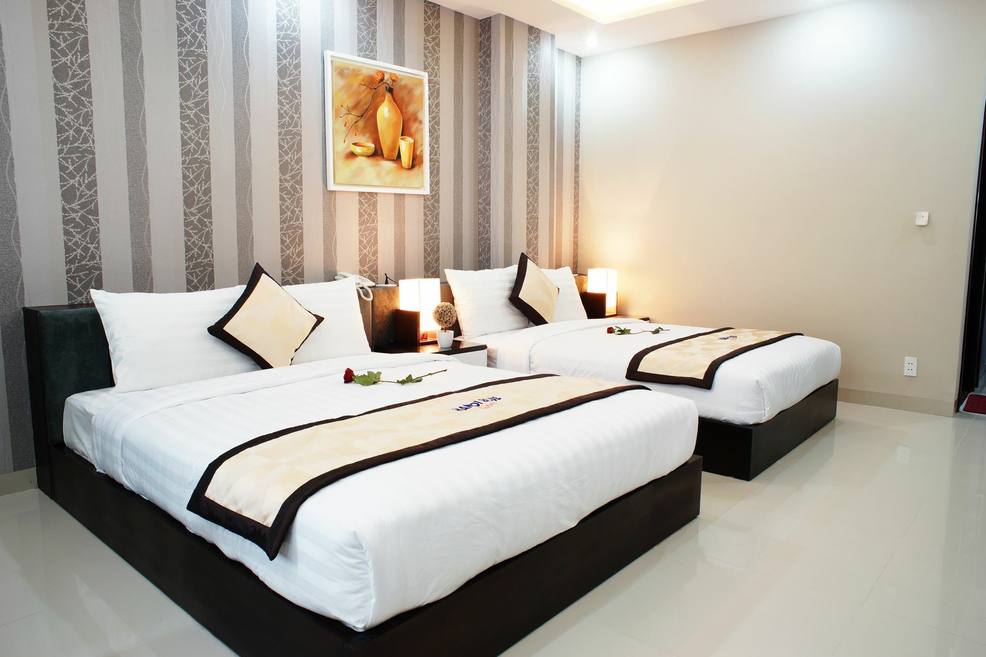 Hanoi Blue Hotel - The Water Front Дананг Экстерьер фото