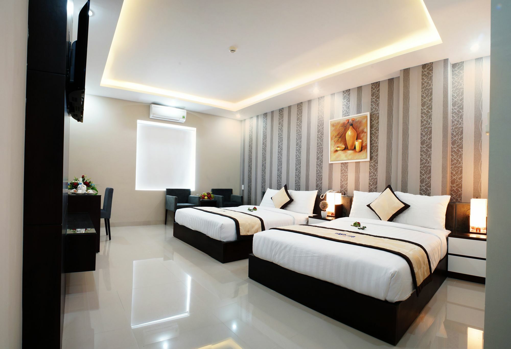 Hanoi Blue Hotel - The Water Front Дананг Экстерьер фото